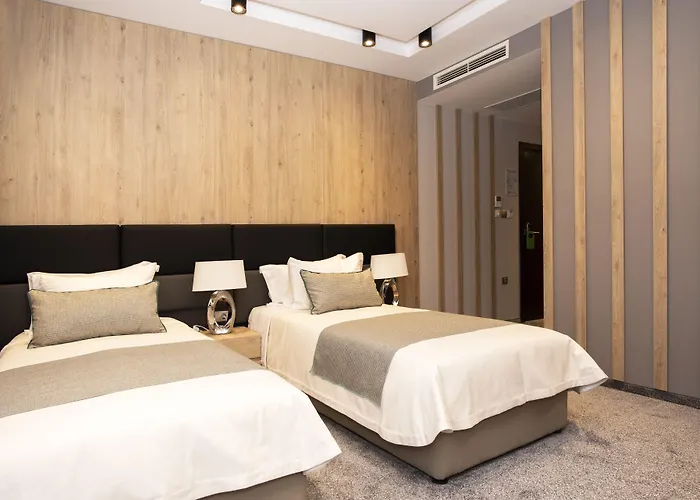 Family Hotel Business Club