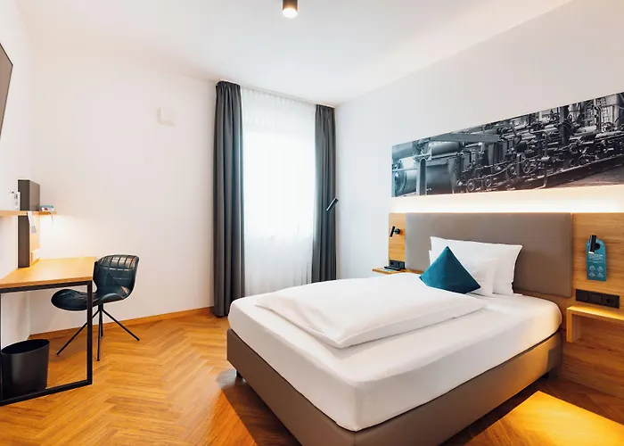 Ecome Hotel