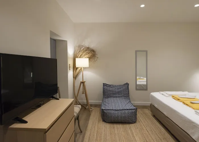 Pylosea Luxury Lodge