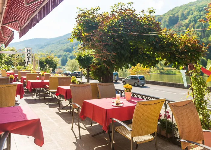Moselromantik-Hotel Zum Loewen