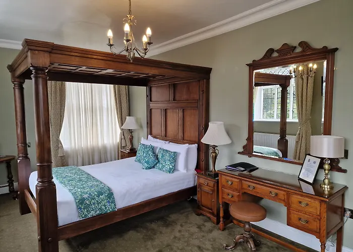The Radnorshire Arms Hotel