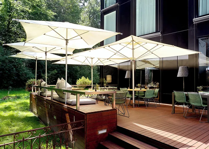 City Garden Hotel