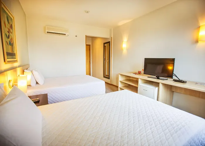 Hotel Campo Largo Express