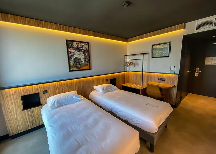 B&B HOTEL Clermont-Ferrand A71-A75 La Méridienne