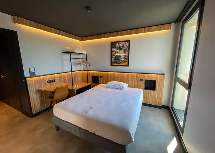 B&B HOTEL Clermont-Ferrand A71-A75 La Méridienne