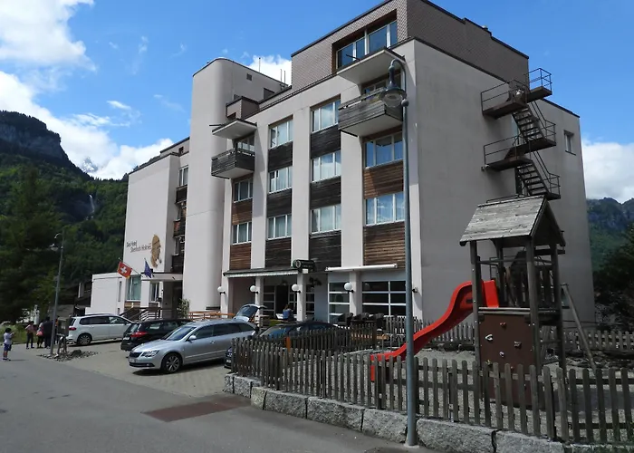 Hotel Sherlock Holmes "Nur 200 M Zur Gondelbahn Hasliberg"