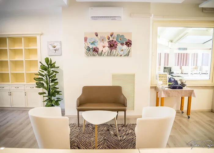 Hotel Lonatino