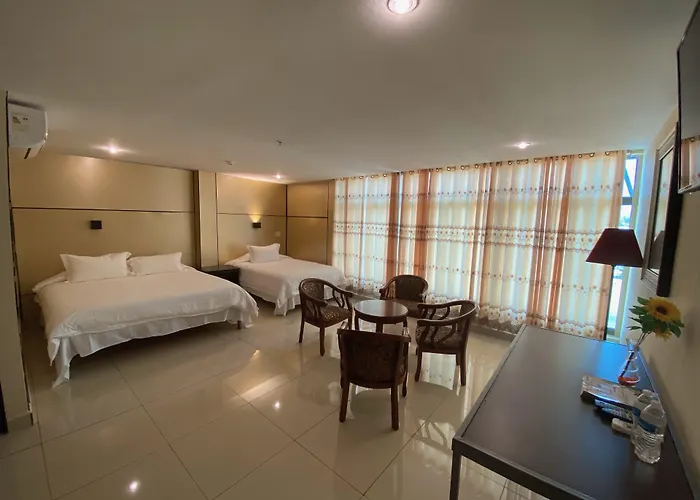 Hotel F Sur Inn