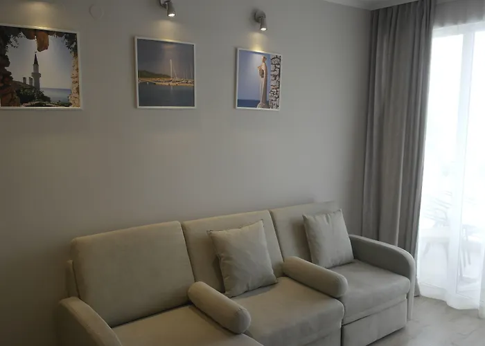 Helios Hotel