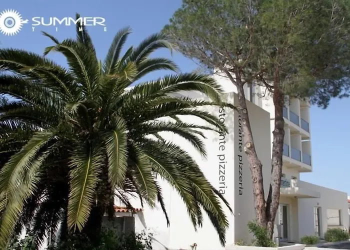 Summertime Hotel Càbras