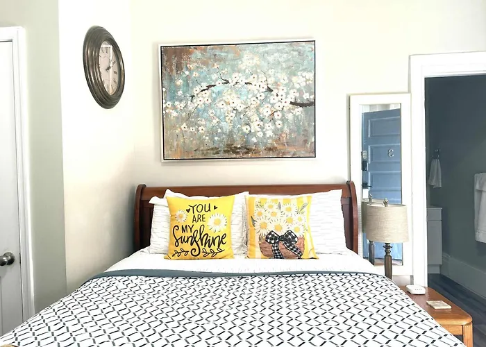 Cozy Nest Private Porch Museums Free Parking