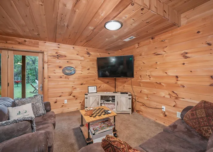 Spectacular Log Cabin Home 45 Minutes To Asheville