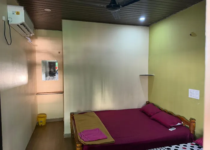 Aisiri Comforts Beach Stay And Cafe