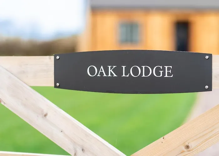 Oak Lodge