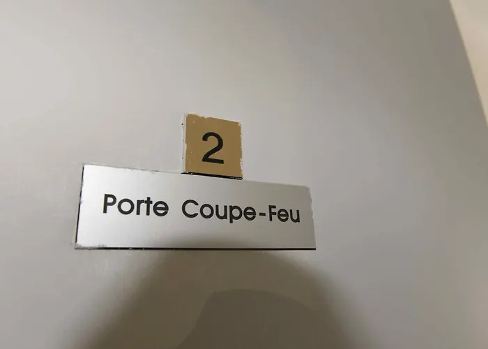 Azur Hotel