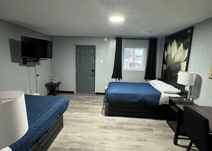 Acorn Motel