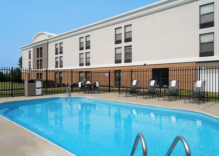 Holiday Inn Express Indianapolis Airport By Ihg