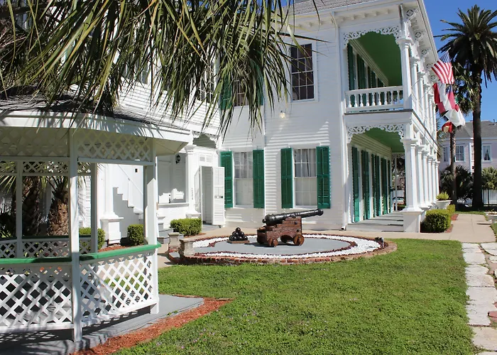 The George Manor