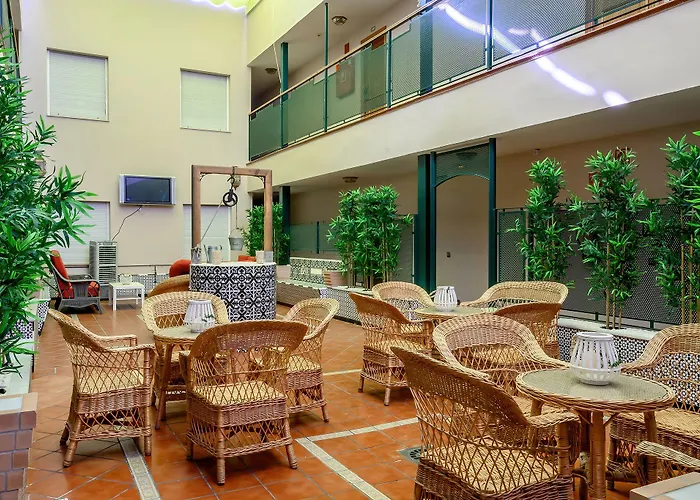 Hotel H28 Camas