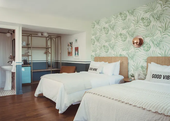 The June Motel, Prince Edward County