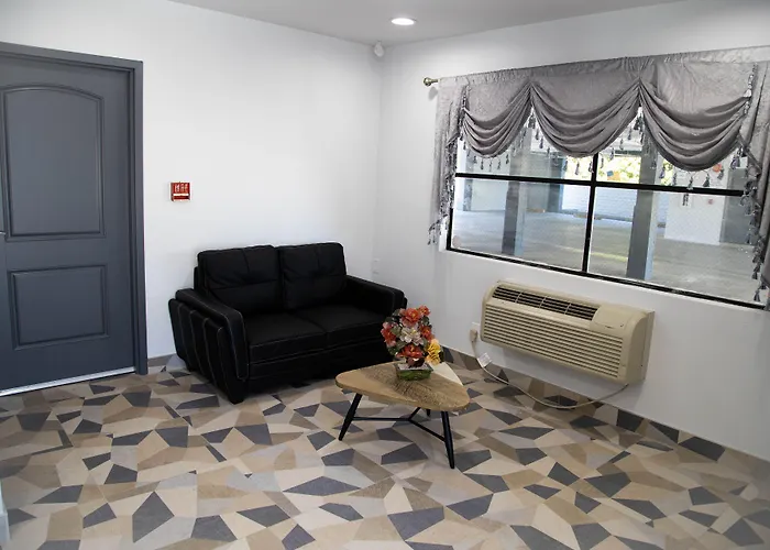 Pico Rivera Inn And Suites