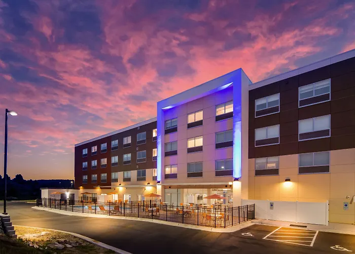 Holiday Inn Express & Suites - Asheboro By Ihg