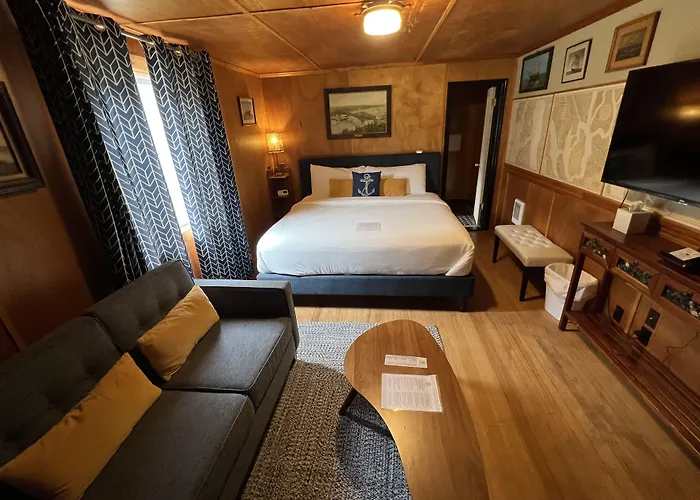 Anchor Inn Resort