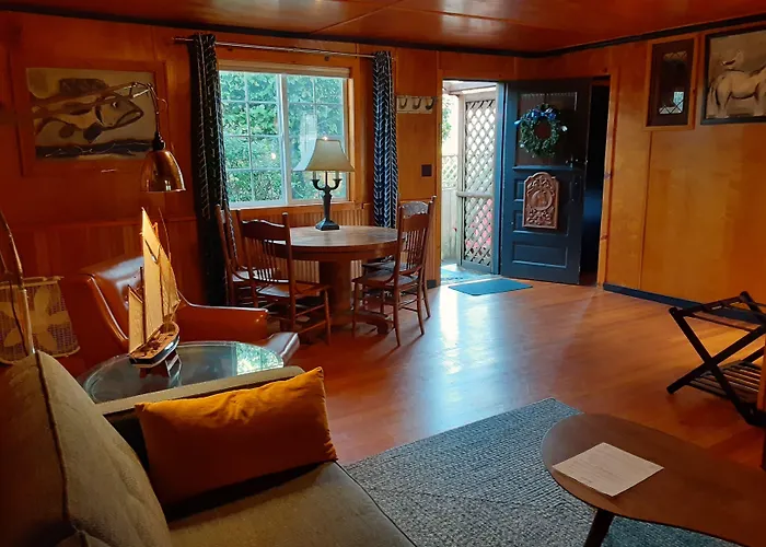 Anchor Inn Resort