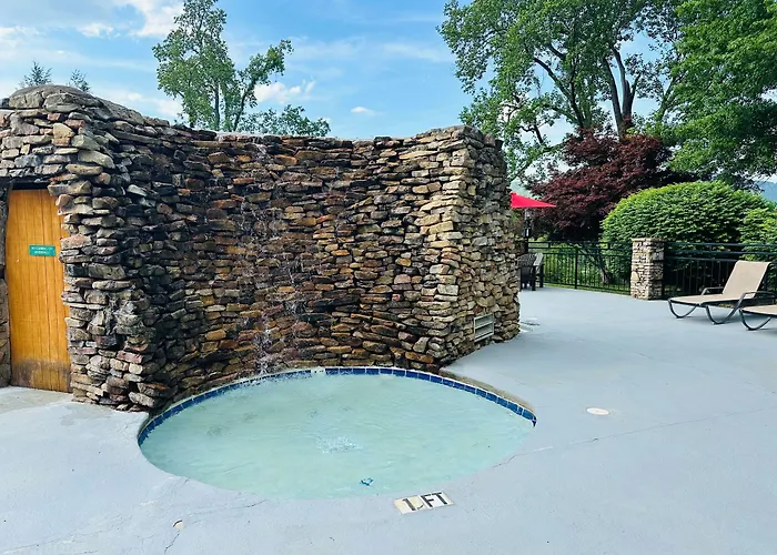 Tremont Lodge & Resort