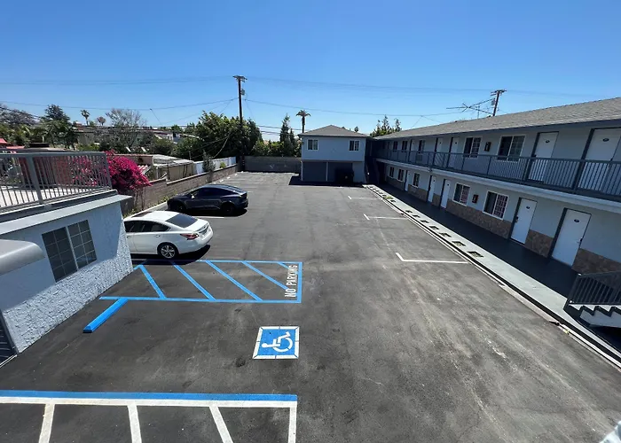 Sunshine Motel