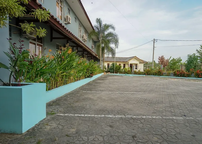 Super Oyo 1844 Bravo Residence