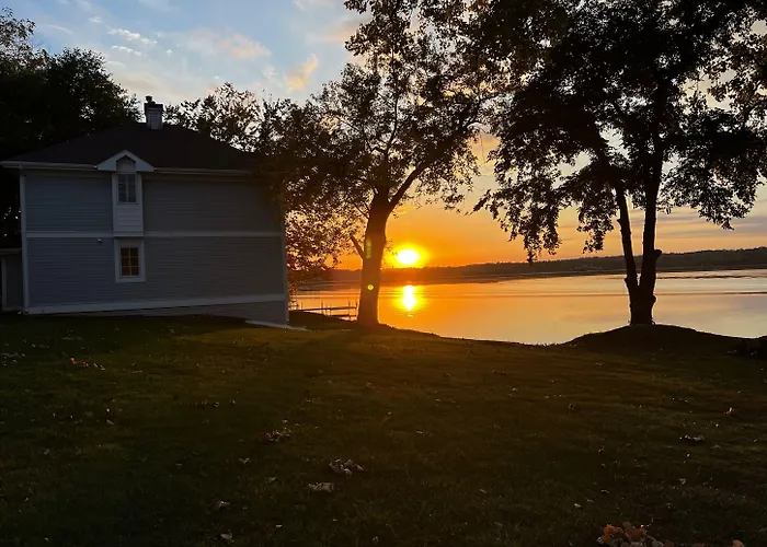 The Sand Hill Inn