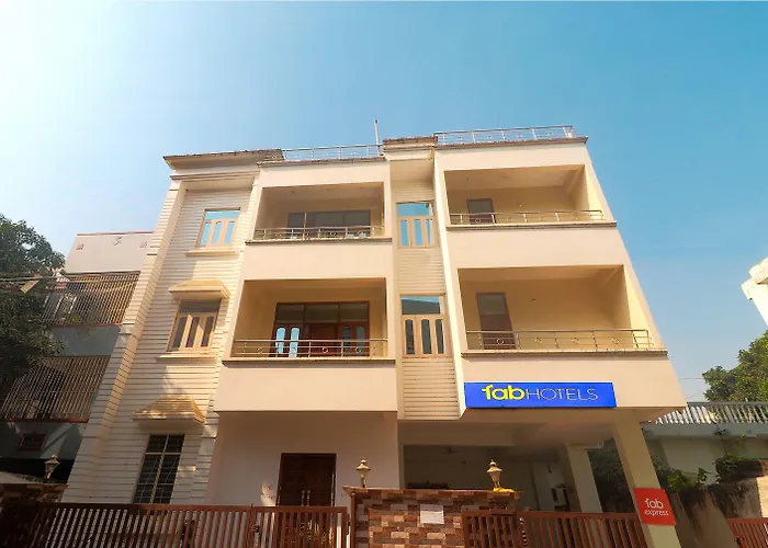 Fabhotel Buddha Residency