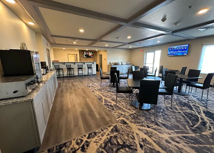 Iron Creek Inn & Suites