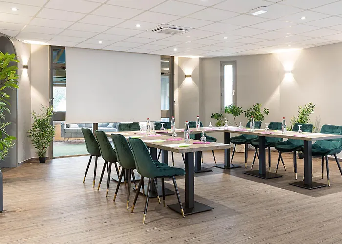 Logis Hotel Restaurant L'Abri