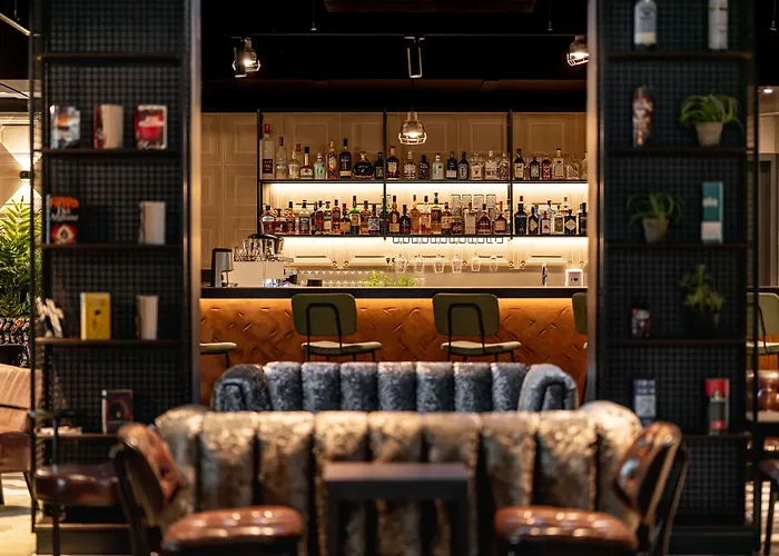 Freshsuites & Bar