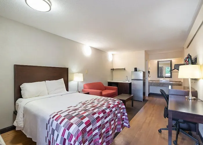 Travelodge By Wyndham Peoria