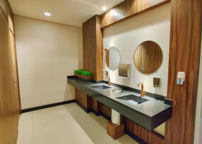 Mogano Express Hotel - PET FRIENDLY e ELETROPOSTO