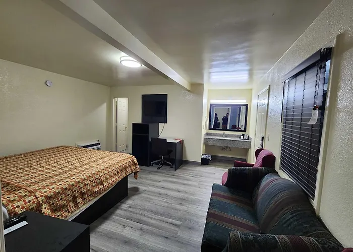 Green Garden Inn