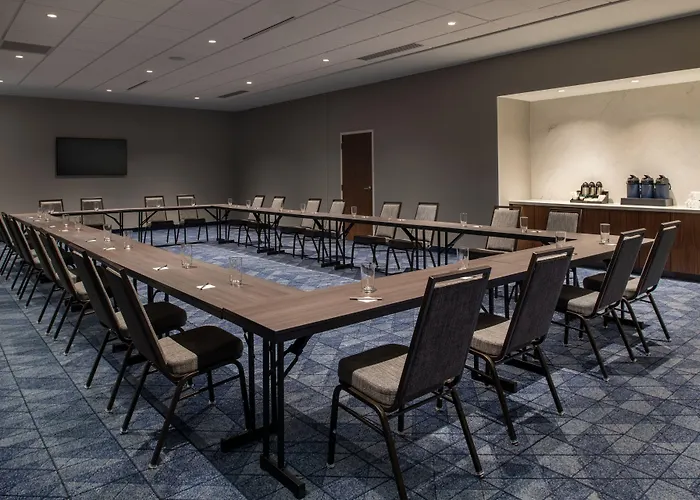 Courtyard By Marriott Olympia