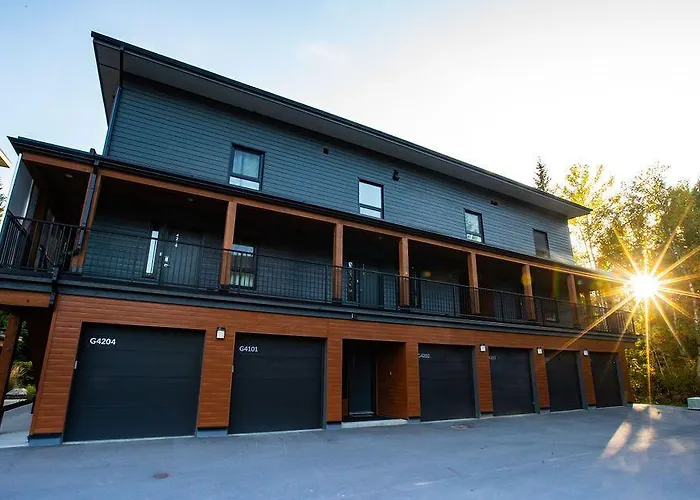 Al'S Escape By Revelstoke Vacations