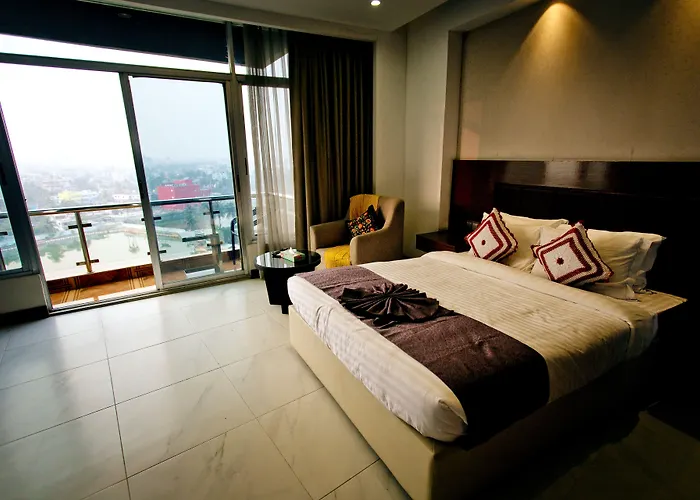 Jashore It Park Hotel And Resort