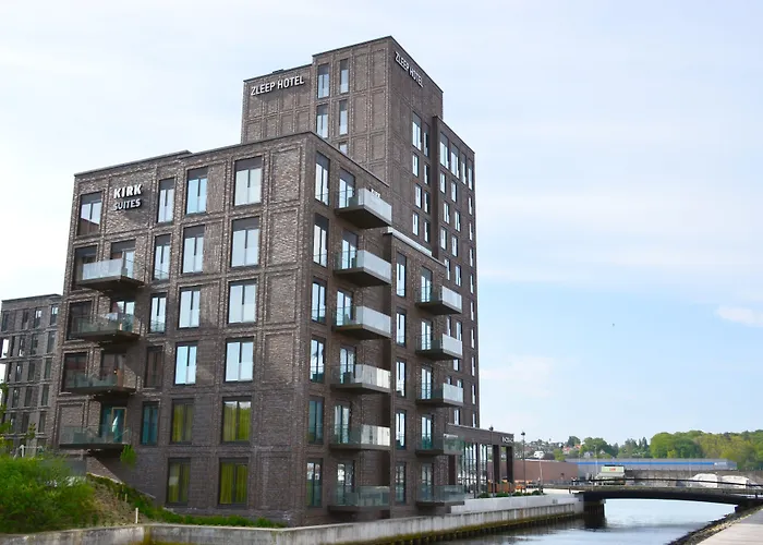 Kirk Suites