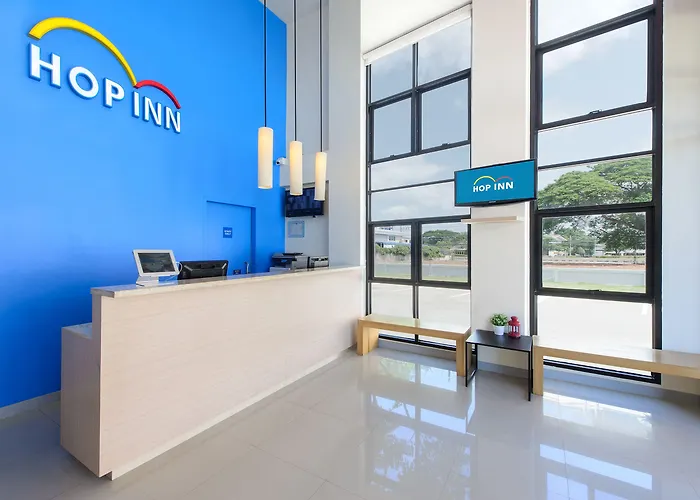 Hop Inn Mukdahan