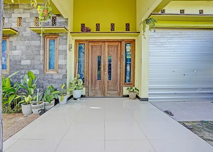 Hotel O Desa Wisata Alam Gosari