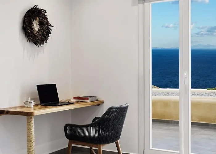 Folegandros Apartments