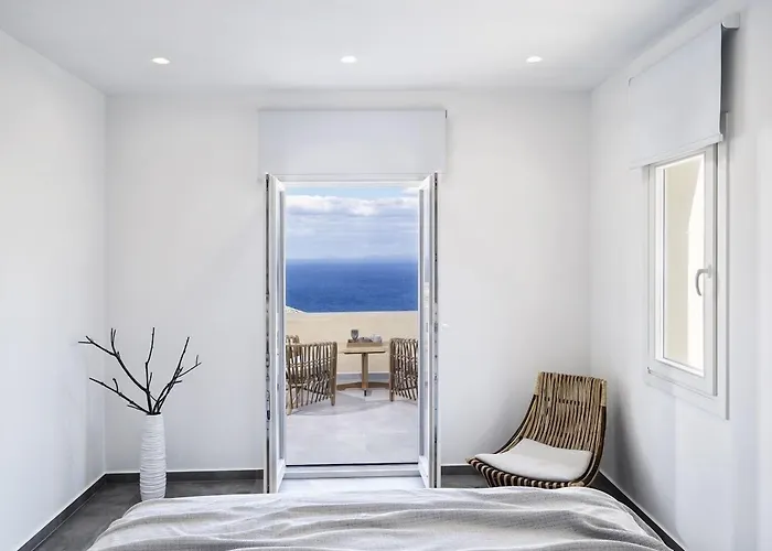 Folegandros Apartments