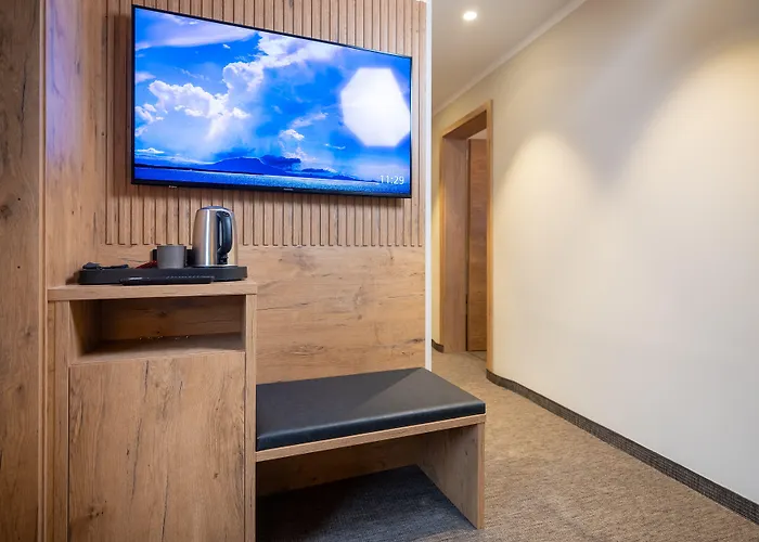 Nashi Rooms