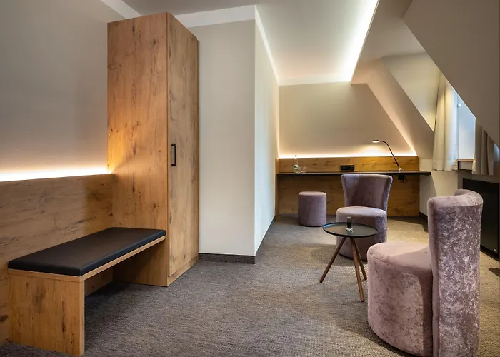 Nashi Rooms