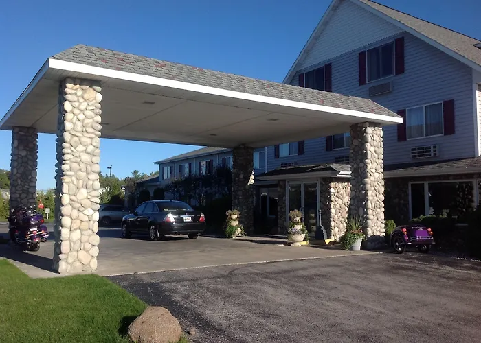 Super 8 By Wyndham St. Ignace